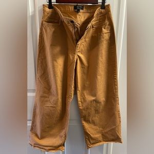 Banana Republic Factory Wide leg raw hem cropped pants. Size 6